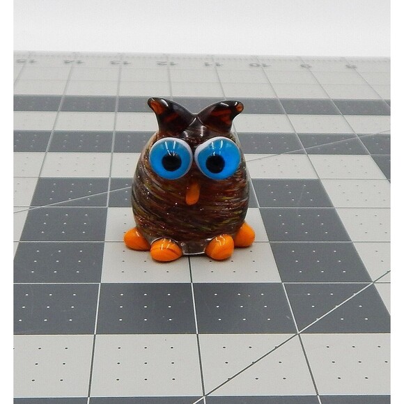Hand Blown Art Glass Miniature 1.5 Inch Owl Figurine Glass Aventurine Gold Fleck - Picture 1 of 7